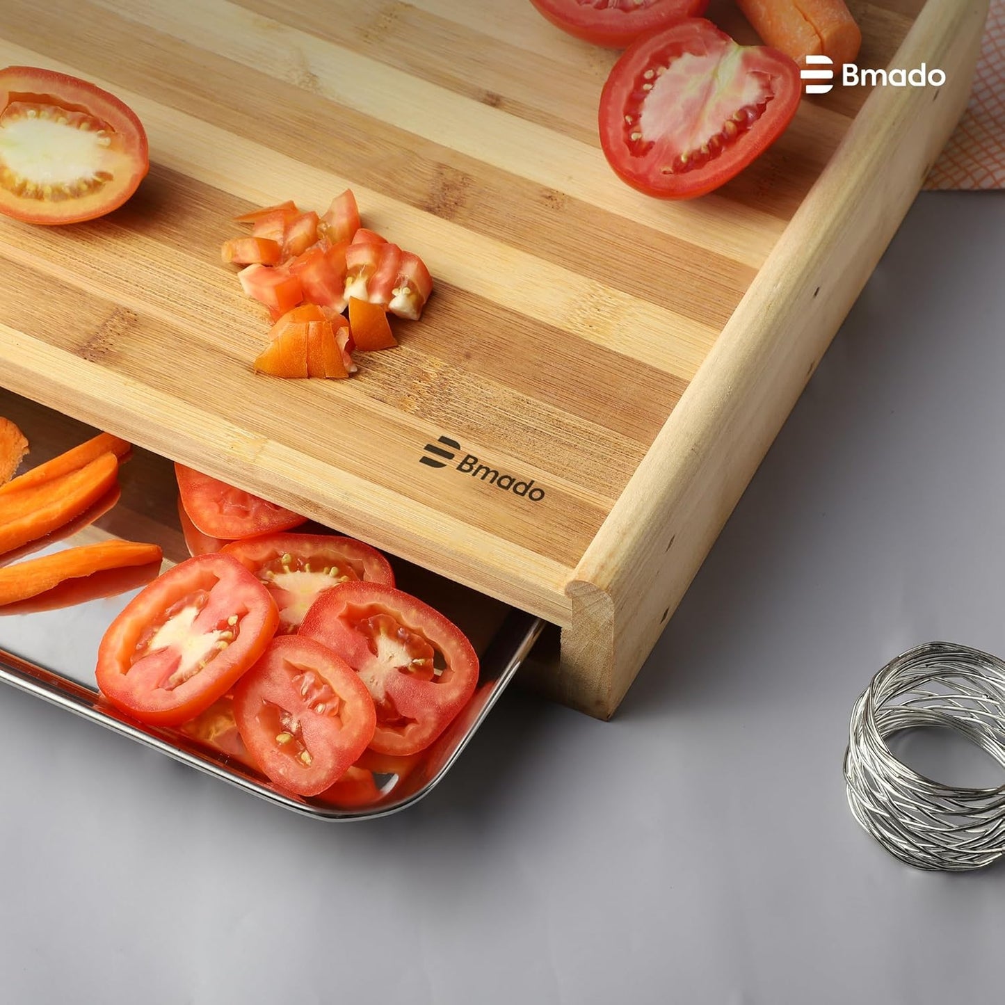 Bamboo Cutting Board with Stainless Steel Tray – (Medium) Wooden Chopping Board with Pull-Out Sliding Drawer Container (33 x 23 x 6 cm) for Kitchen & Food Prep